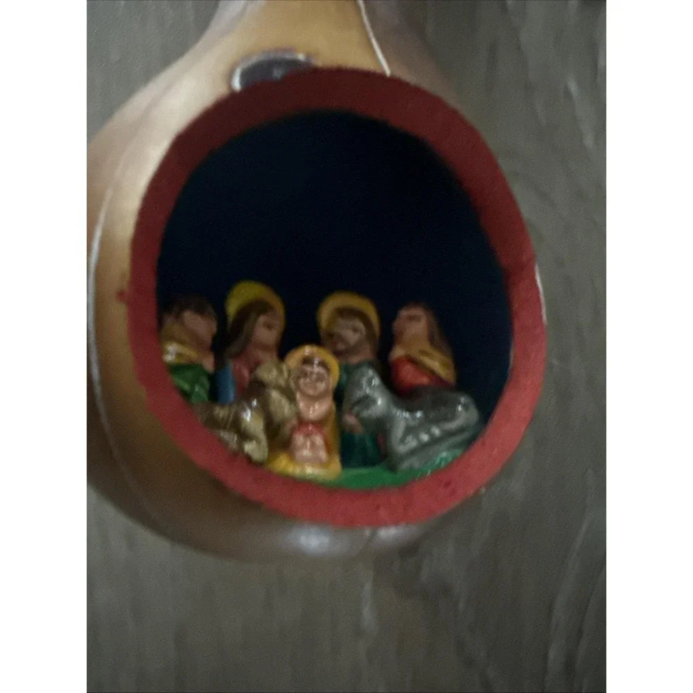 Hand-crafted Gourd Ornament With‎ Nativity Inside 4.5